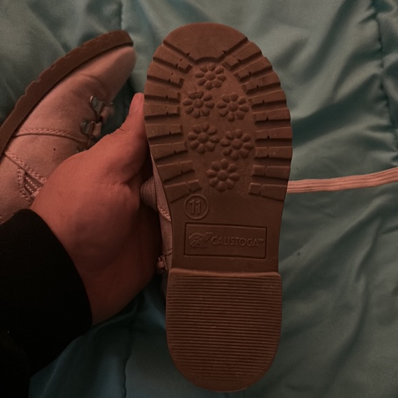 Girls pink booties - Picture 4 of 4